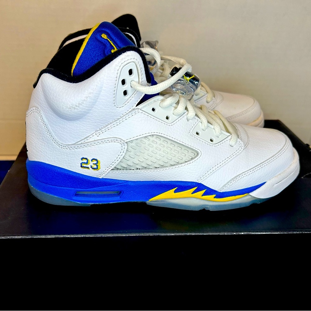 Authentic Air Jordan 5 Retro Laney - Size 6Y
